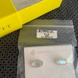 Kendra Scott NWT Ellie Earrings